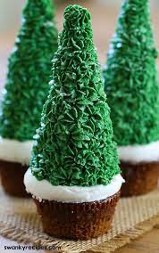 Easy Christmas Tree Cupcakes With Gingerbread Cake Snowy Frosting And An Ice Cream Cu Christmas Tree Cupcakes Christmas Cupcakes Decoration Christmas Cupcakes
