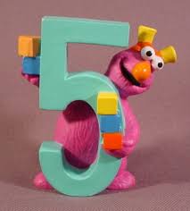 An african rhythm plays while objects (usually people or cowrie shells) are counted. Sesame Street Honker With Number 5 Pvc Figure 2 7 8 Tall Applause St Rons Rescued Treasures