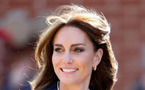 Vương phi Kate mắc ung thư