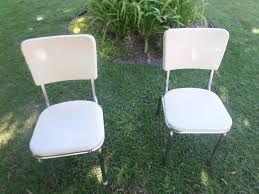 how to reupholster chairs