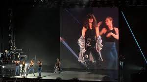 Bell centre in montreal, canada 725 views oct 18, 2019 may 22: Selena Gomez I Want You To Know Revival Tour Malaysia 25 07 16 Youtube