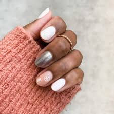 I usually skip polishing my nails. 55 Best Christmas Holiday Nail Designs 2021 Festive Ideas Glamour