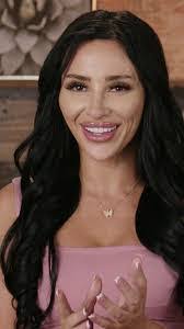 Daisy Potts's Instagram, Twitter & Facebook