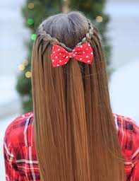 Voilà 3 coiffures faciles à réaliser pour les fêtes ! 1001 Tutoriels Et Idees Pour Realiser Une Coiffure De Noel Facile