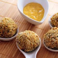 Le melanzane, la ricotta, la scamorza affumicata sono la base di questo piatto goloso, tipicamente estivo. Polpette Di Quinoa Con Ricotta E Melanzane Dott Francesco Garritano Nutrizionista