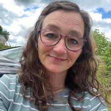 Is Copeland bet actually a 24 hr emergency vet? In the past I've tried  calling them and I never get an answer. My puppies paw is really swollen so  I want to