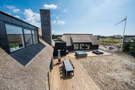 bist du auf der suche nach einem ferienhaus in blavand buche dieses tolle qualitatsferienhaus bei esmark preise ab 2478 beginne die ferienhaus ferien haus
