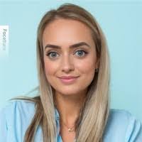 Amy Kennett's Instagram, Twitter & Facebook