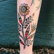 Old School Tattoo 91 Photos For You To Fall In Love With The Technique Uncate Traditionelle Blumen Tattoos Korperkunst Tattoos Traditionelle Tatowierungen