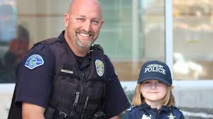 4 Year Old Gives Piggy Bank Savings To Police Officer Battling Cancer 4 Year Old Girl Police Officer 4 Year Olds