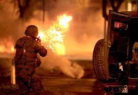 Pese a esa restricción, esta noche se produjeron violentos incidentes en el marco del día del joven combatiente, que recuerda la muerte de los hermanos vergara toledo en villa francia. El Dia Del Joven Combatiente Steemit