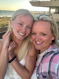 Meg Counts (@mfcounts)