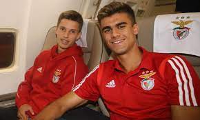 Maybe you would like to learn more about one of these? Benfica Troca De Empresarios Atrasa Anuncio Da Renovacao De Jota Maisfutebol