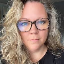 Maureen Rego's Instagram, Twitter & Facebook