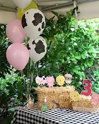 Travelers use words like amazing, fantastic and beautiful to describe the park and its blooming flowers. Farm Party On Deck Obsessed With This Girly Farm Girl Look Complete With Bales Of Hay Farm Animals Birthday Party Barnyard Birthday Party Farm Animal Birthday