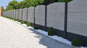Avec réservation pour 3 portes de garage en 2.4m sur 2m ( 1 porte sur un pignon. Mur De Cloture Reglementation Prix Et Materiaux Pour Votre Pavillon Monequerre Fr