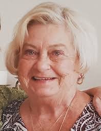 Pearl Goldberg's Instagram, Twitter & Facebook