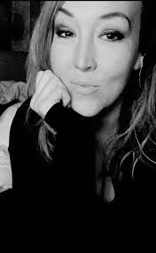 Jane Boutte's Instagram, Twitter & Facebook