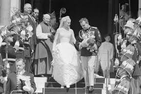 Sie können zwischen langen oder kurzen brautkleidern, strandhochzeitskleidern, brautkleidern in übergrößen. Promi Brautkleider Die Top 5 Der Schonsten Klassiker Brigitte De