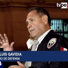 Ministro Gavidia discute con periodista