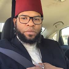 Congratulations to Mr. & Mrs. Zakeyion “Gus” Anderson. We love you both! 💚