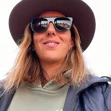 Dan Haddad's Instagram, Twitter & Facebook