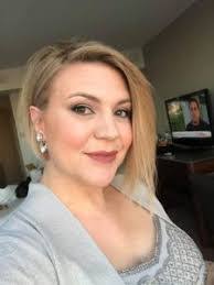 Shannon Squires's Instagram, Twitter & Facebook