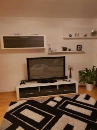 Teppiche sind neben einer gemütlichen couch oder einem behaglichen bett, ästhetischen möbeln und dekorativen bildern aus einem wohnlichen zimmer nicht. 3 Zimmer Wohnung Zu Vermieten Seegefelder Strasse 71 13583 Berlin Spandau Spandau Mapio Net