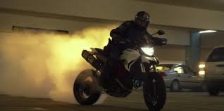 Dax shepard, actor/writer/director daily driver: Cs Finds California Love On A Chips Set Visit