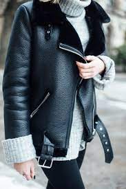 It Piece Der Saison Zara Shearling Jacke Lassig Gestylt Fashion Shearling Jacket Winter Fashion