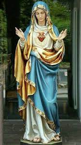 Fournie sans pile cette belle statue représente la vierge marie de lourdes et s'illuminera de plusieurs couleurs. Epingle Sur Mariana