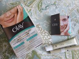 Step 1 (the protective balm) prepares, mositurizes, and protects your skin. Pretty Girl Science Review Olay Smooth Finish Facial Hair Remover Duo