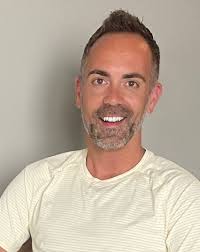 Aaron Fewkes's Instagram, Twitter & Facebook