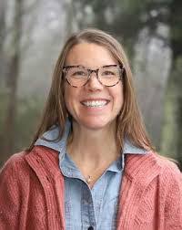 Sandra Leary's Instagram, Twitter & Facebook