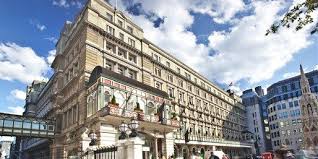 Het mooiste aan het premier inn london county hall hotel is ongetwijfeld de wonderschone locatie tegenover de big ben. Big City Deals London Hotels Premier Inn London County Hall London