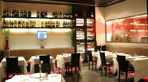 In an environment such as the dining room, the center of daily activities together with the living room, it is important to be able to reveal your style and your way of being. Italian Restaurant Decor Life In Italy