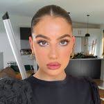 Ella Almer's Instagram, Twitter & Facebook