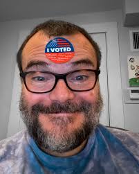Jack black crashes graduation ceremony in viral video. Jack Black On Twitter Vote