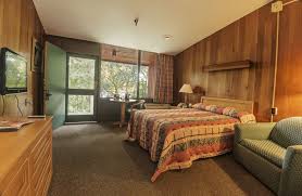 Lodge Room Handicap One Double Bed Lodge Room Handicap Lodge Room Rough River Dam State Resort Park 40 Lodge Rooms 17 Cottages Wedding Ven Resort