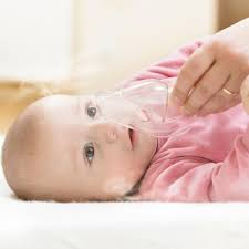 Une bronchiolite est une infection virale respiratoire touchant les petites bronches du nourrisson et du jeune enfant et se transmettant sur un mode épidémique saisonnier. Bronchiolite Du Nourrisson Risques Complications Et Hospitalisation Doctissimo