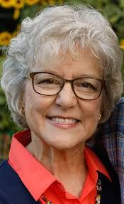 Julie Boren's Instagram, Twitter & Facebook