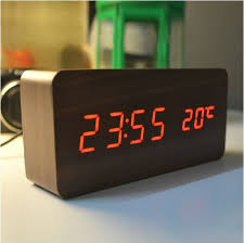 This high visibility clock displays the time in big text so you can see the big numbers. Best High End Alarm Clocks Thermometer Wood Wooden Led Digital Voice Table Clock Big Numbers Digital Clock TÆ°á»£ng Y TÆ°á»Ÿng