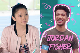 Todos los remitentes conocen ahora los verdaderos sentimientos de lara, lo que trastoca el curso de los acontecimientos. Jordan Fisher Revelo Detalles De La Secuela De A Todos Los Chicos De Los Que Me Enamore Tu En Linea