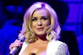 Robin Cull's Instagram, Twitter & Facebook