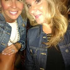 Leanne Black (@Leanne_Carlson)