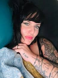 Single mom from St. Peters seeking connections