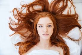 Why befriending hair bleach is necessary for every brunette with vibrant hair dreams. How To Lighten Red Hair Without Bleach Beautips