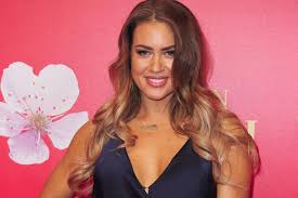 A contestant on season 22 of the bachelor with arie luyendyk jr. Bachelorette 2017 Erster Kandidat Ist Ein Bekanntes Gesicht