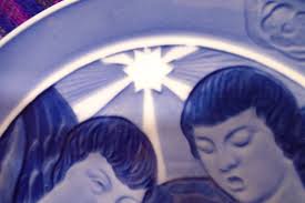 Buy JUL 1922 Royal Copenhagen Denmark's singing Angels Plate Online in  India