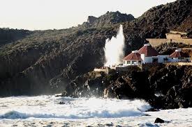 Its land mass separates the pacific ocean from the gulf of california. 4 Stundige Tour Von Ensenada Nach La Bufadora In Baja California 2021